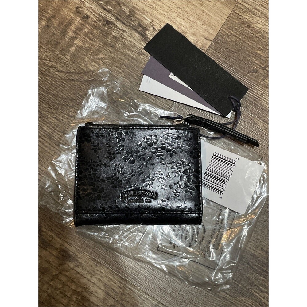 NWT American Leather Co. Cleveland RFID Bifold Wallet Black Floral Embossed